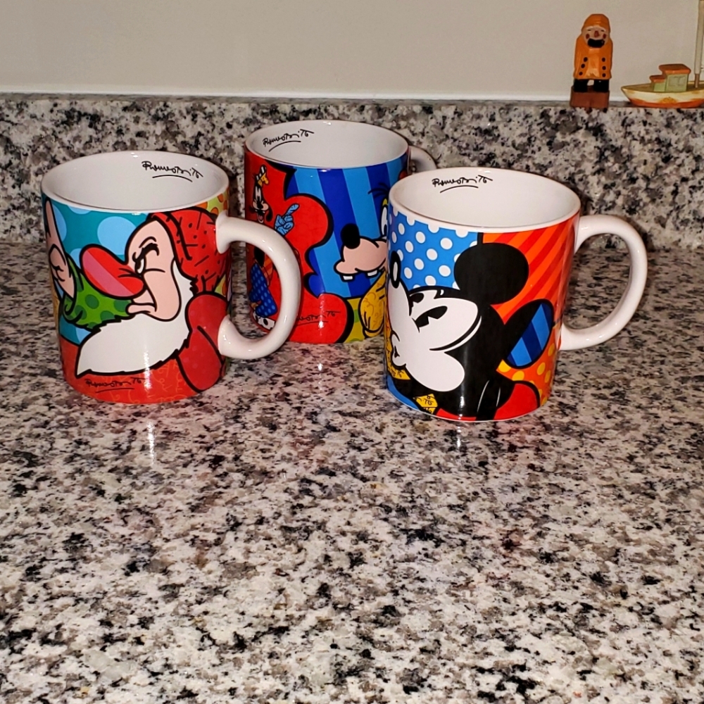 DISNEY COFFEE MUGS X3